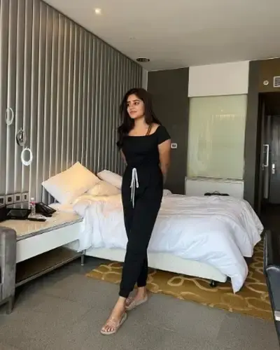 Call Girls Shujalpur Cash On Delivery